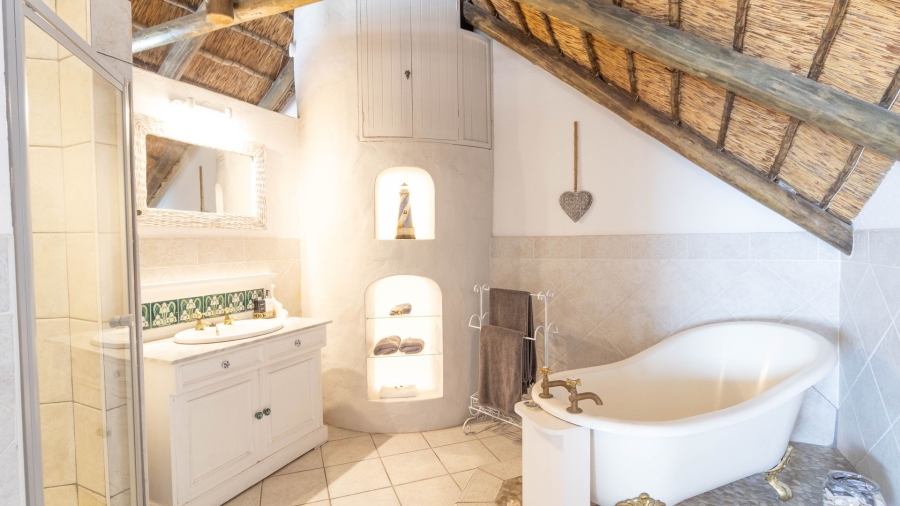 5 Bedroom Property for Sale in Paternoster Western Cape
